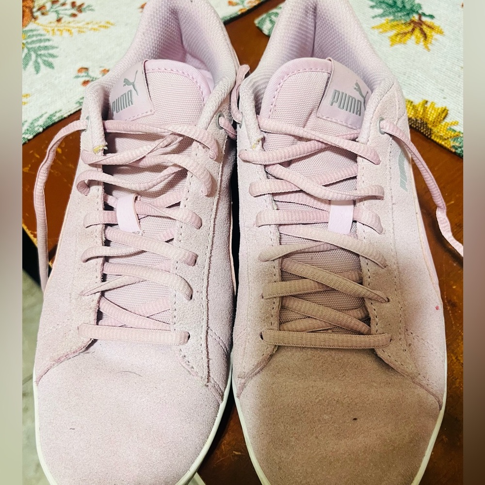 Puma Women's Soft Pink Sneakers